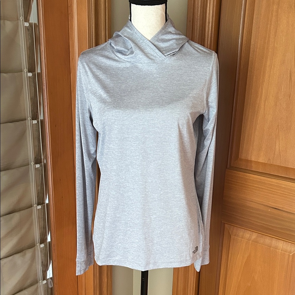 ✨4for12✨ The NORTHFACE Lightweight Long Sleeve Hooded Tee